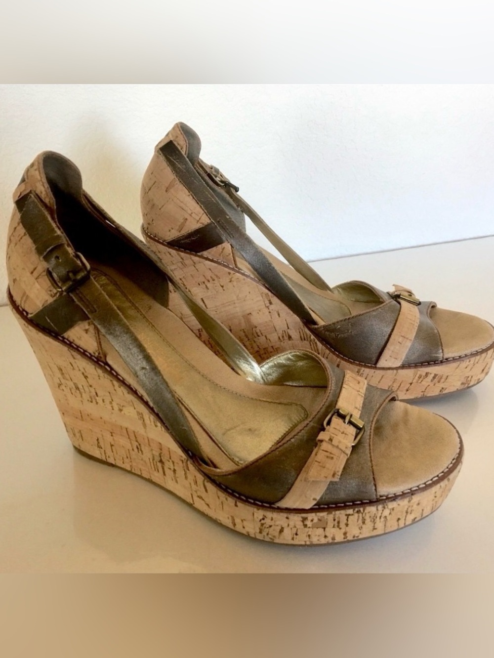 KENNETH COLE REACTION bronze leather cork wedges